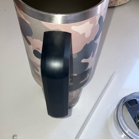 Camouflage Tumbler / coffee & beverage cup with Handle - Picture 16 of 16